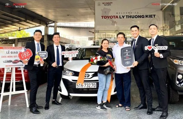 Chúc Mừng Khách Hàng Nhận Xe Mới 25 Chúc Mừng Khách Hàng Nhận Xe Mới
