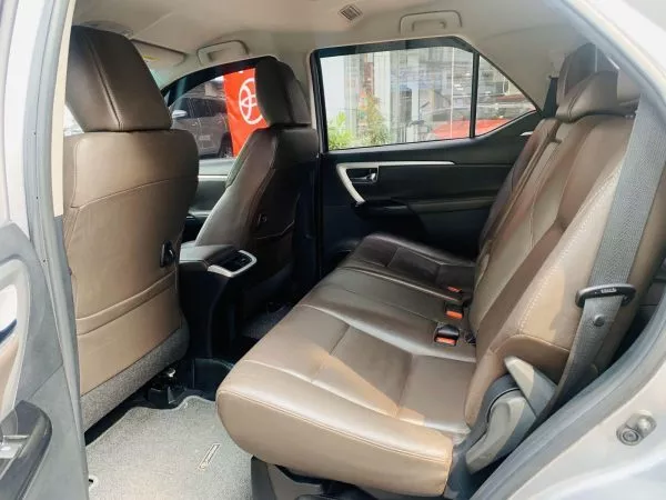 Toyota Fortuner 2.7At 2017, 1 Cầu - Xe Qua Sử Dụng 4 Toyota Fortuner 2.7At 2017, 1 Cầu - Xe Qua Sử Dụng