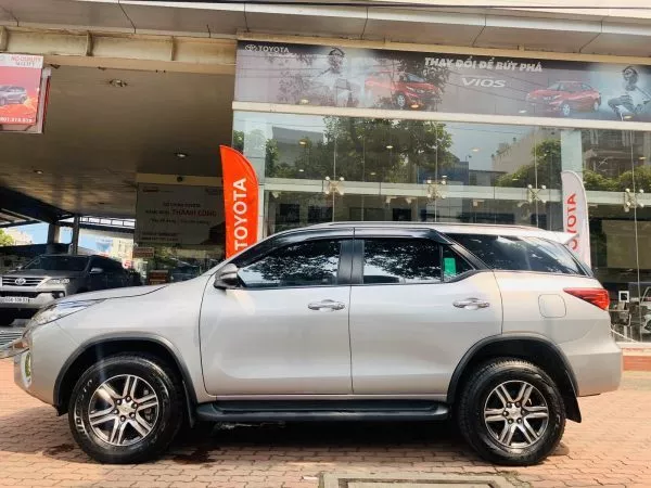 Toyota Fortuner 2.7At 2017, 1 Cầu - Xe Qua Sử Dụng 5 Toyota Fortuner 2.7At 2017, 1 Cầu - Xe Qua Sử Dụng