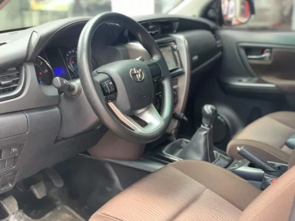 Toyota Fortuner 2.4G 2017 - Xe Qua Sử Dụng 3 Toyota Fortuner 2.4G 2017 - Xe Qua Sử Dụng