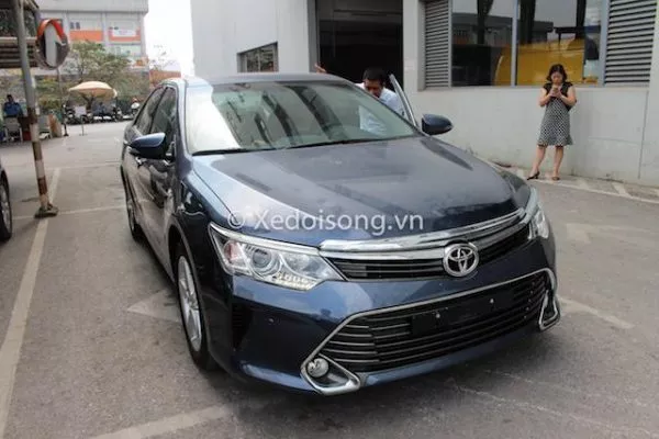 Toyota Camry 2015 Chính Hãng - Hình Ảnh Đầu Tiên Tại Nhà Máy Toyota Việt Nam 1 Hình Ảnh Đầu Tiên Của Toyota Camry 2015 Chính Hãng Ở Hà Nội - Ảnh 1