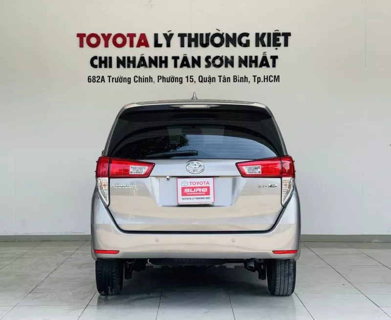 Toyota Innova 2.0E 2017 10 Toyota Innova 2.0E 2017