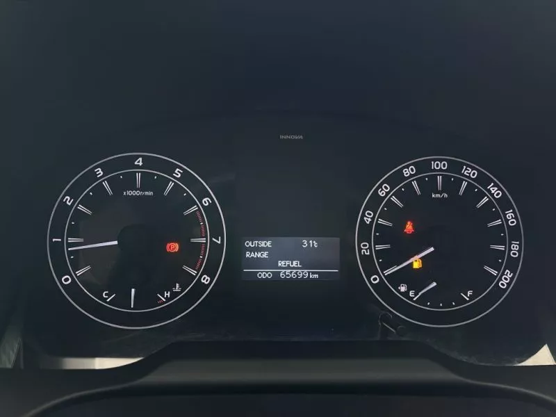 Toyota Innova 2.0E 2017 8 Toyota Innova 2.0E 2017