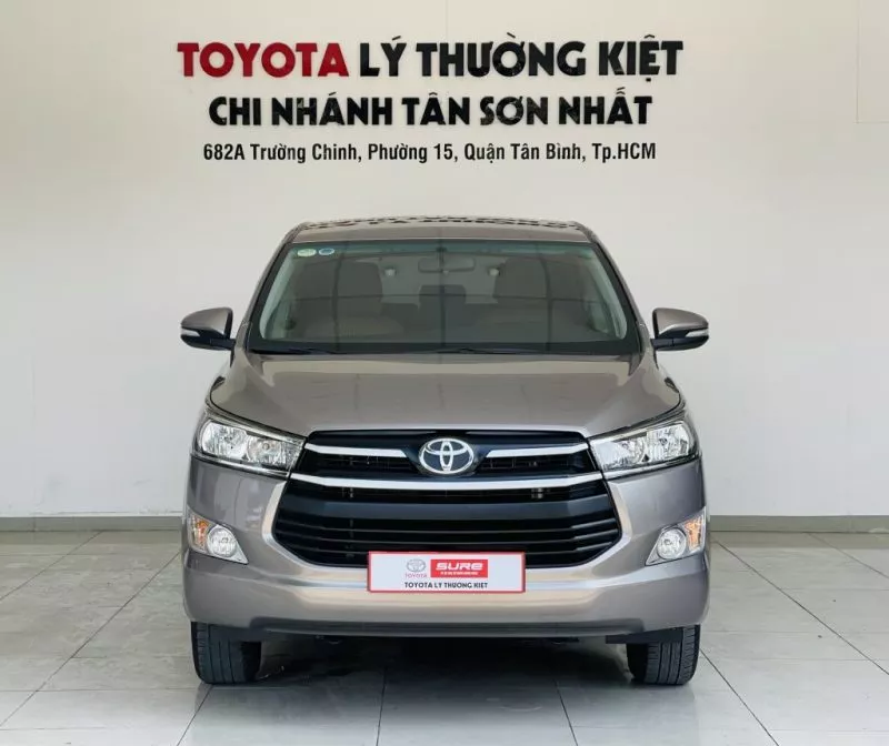Toyota Innova 2.0E 2017 2 Toyota Innova 2.0E 2017