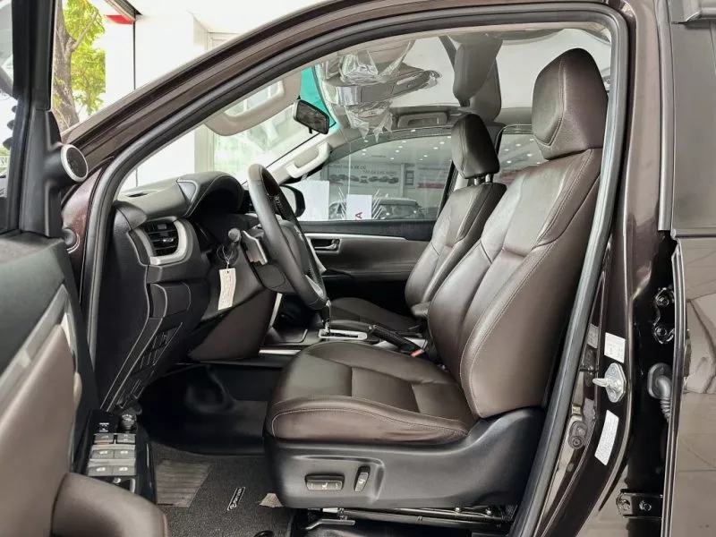 Toyota Fortuner 2.7At 4X2 2017 6 Toyota Fortuner 2.7At 4X2 2017