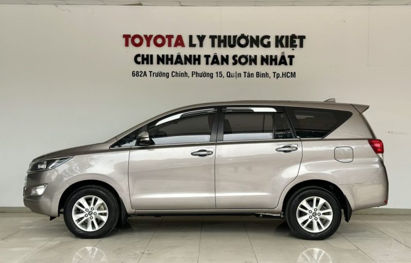 Toyota Innova 2.0Mt 2016