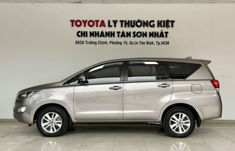 Toyota Innova 2.0Mt 2016 4 Toyota Innova 2.0Mt 2016