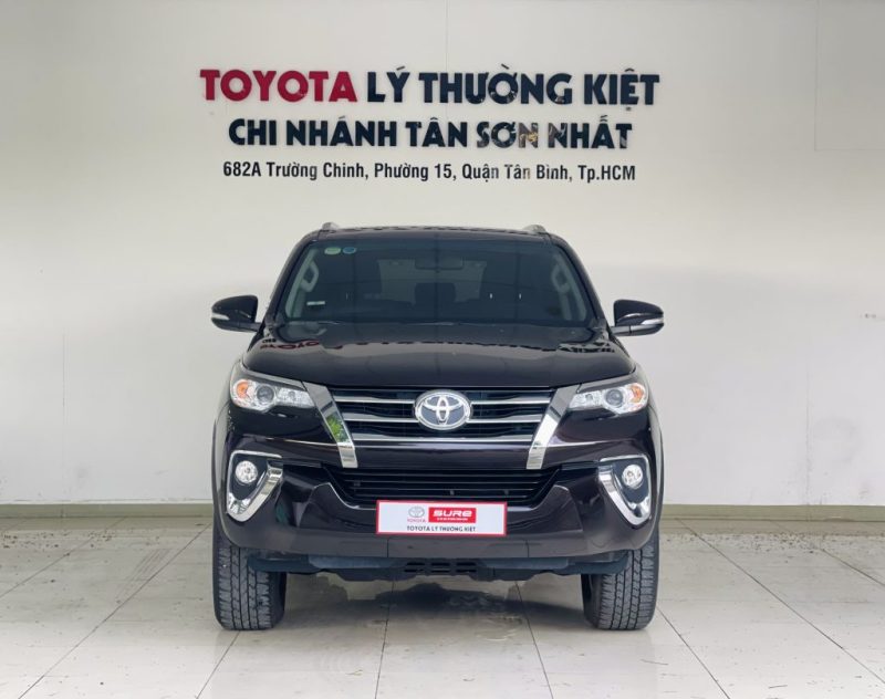 Toyota Fortuner 2.7At 4X2 2017