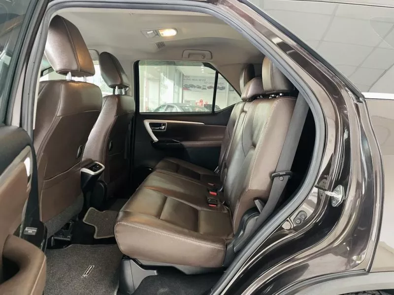 Toyota Fortuner 2.7At 4X2 2017 8 Toyota Fortuner 2.7At 4X2 2017