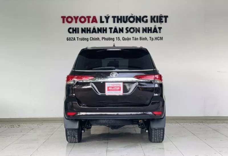 Toyota Fortuner 2.7At 4X2 2017 9 Toyota Fortuner 2.7At 4X2 2017