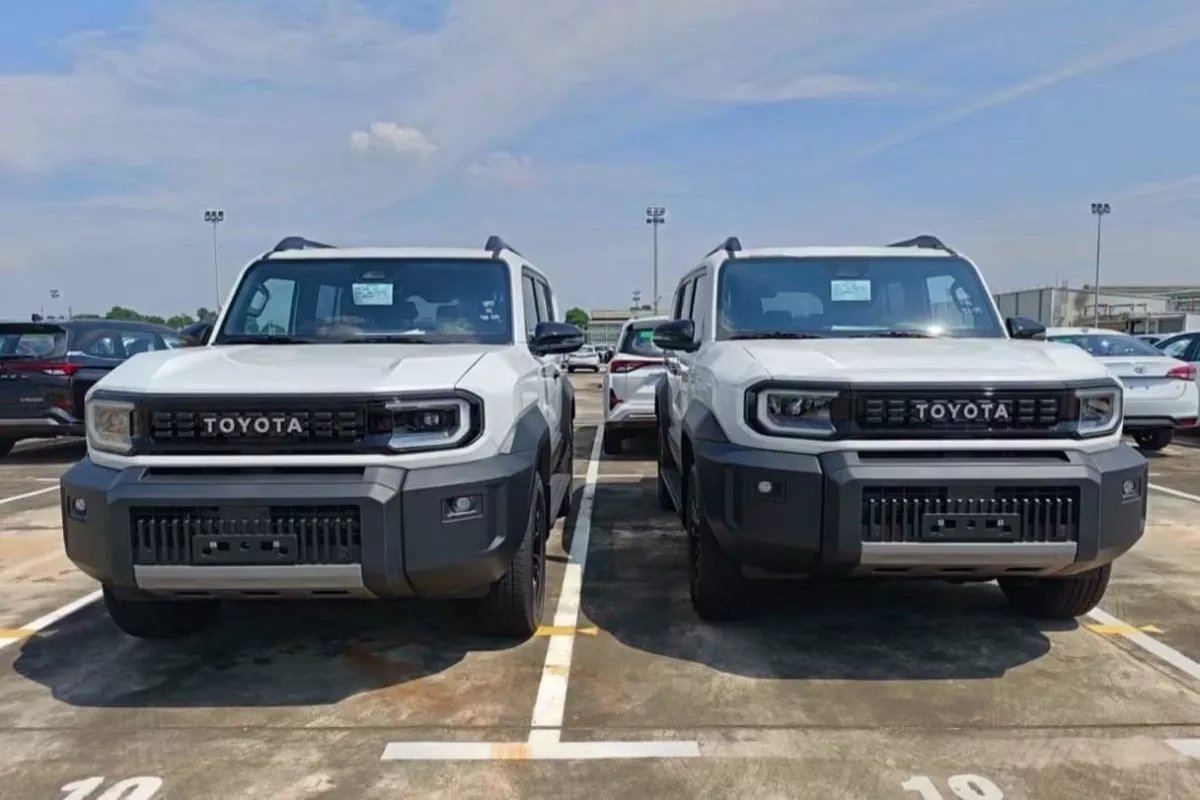 Toyota Land Cruiser FJ 2026 Đầu Xe